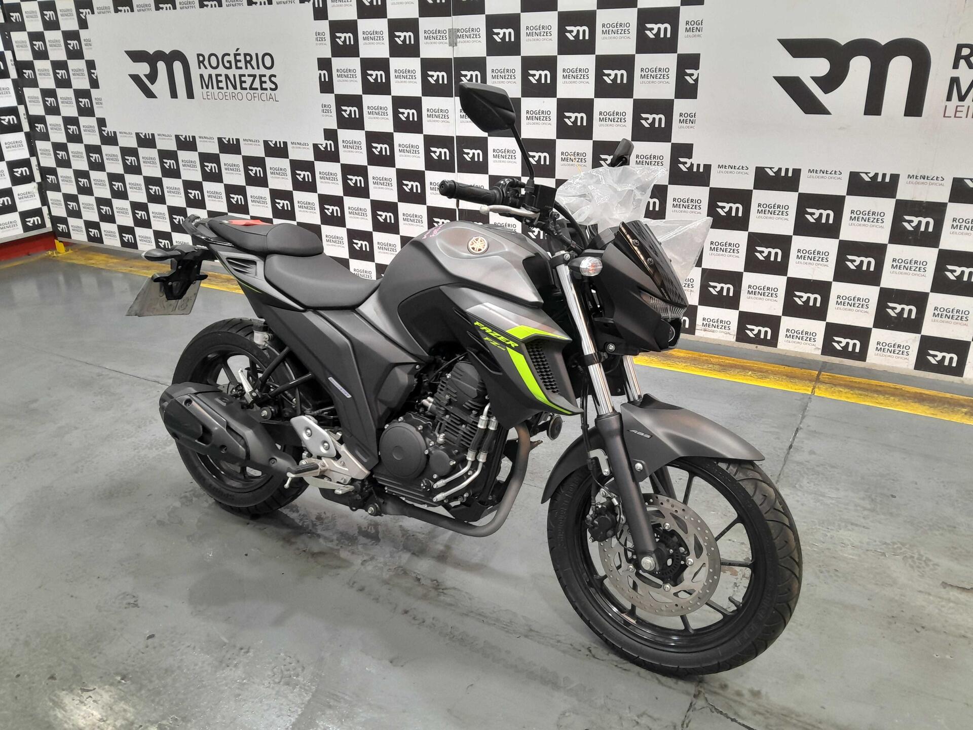 YAMAHA FZ25 FAZER 2024