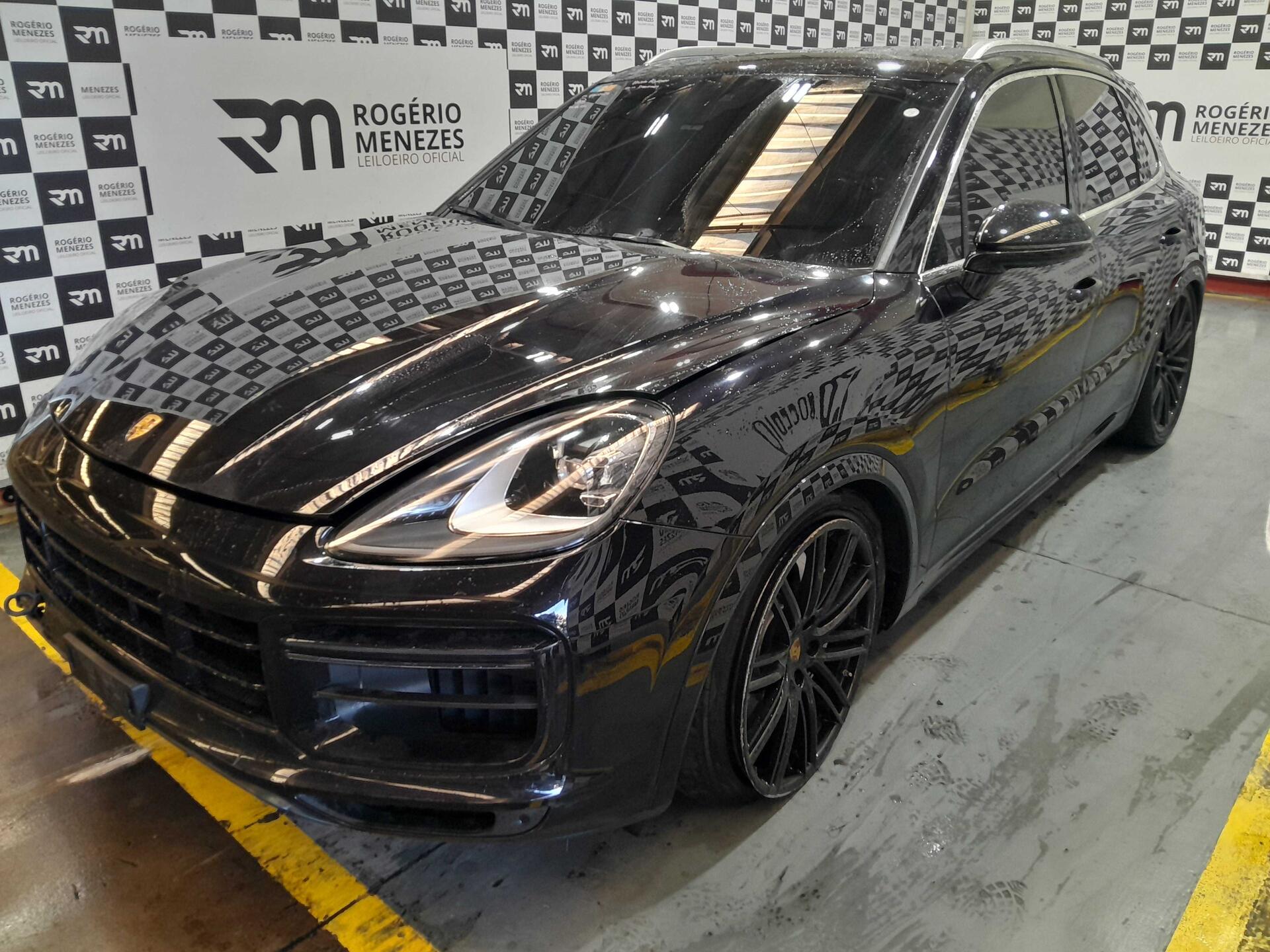 PORSCHE CAYENNE TURBO 2019