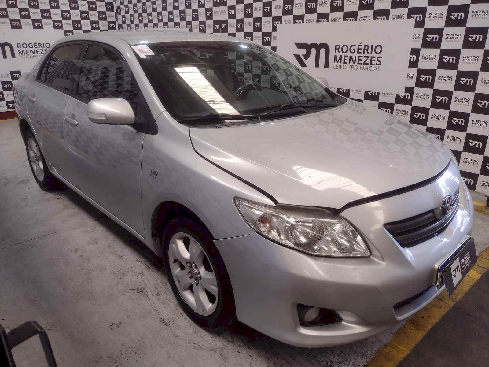 TOYOTA COROLLA 2010