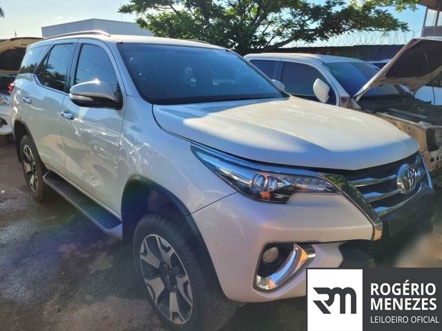 HILUX SW4 SRX 2.8 2016