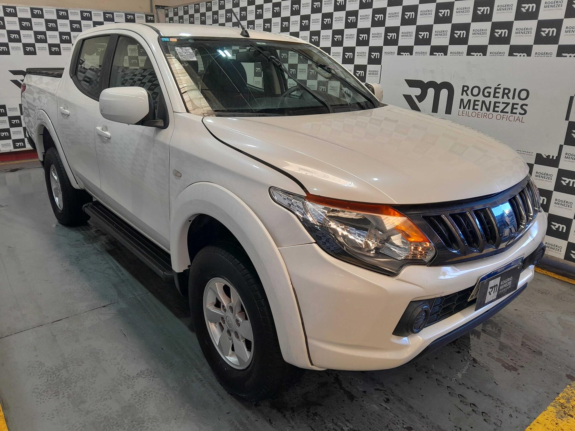 MITSUBISHI TRITON SPORT GLS AT 2.4 20182019 DIESEL