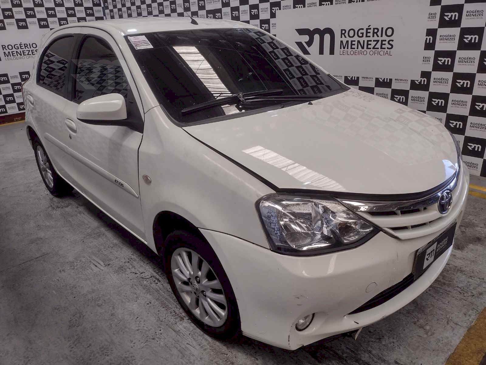 TOYOTA ETIOS 2013 2014 GASOLINA ALCOOL
