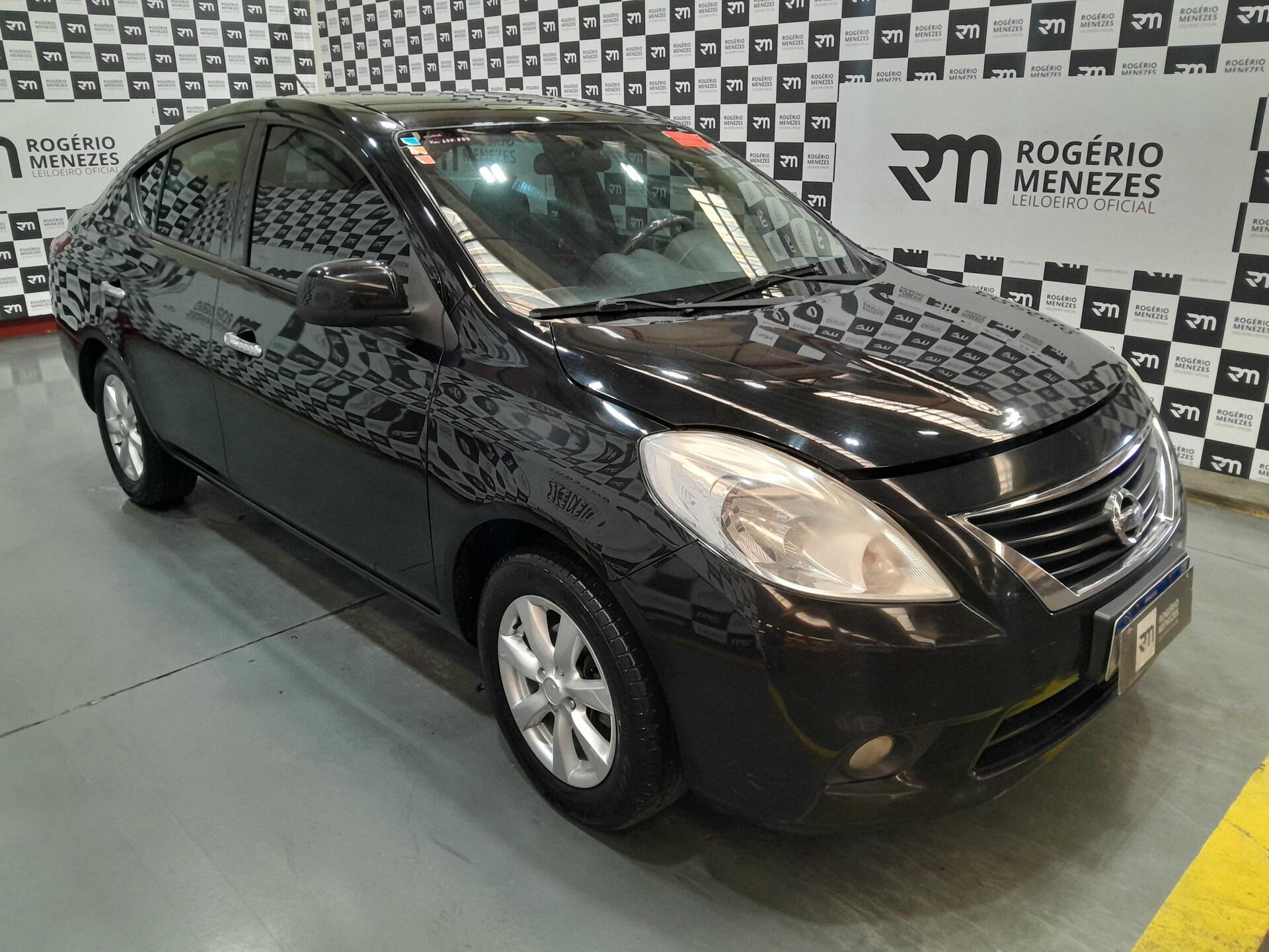 NISSAN VERSA 16SL 2014