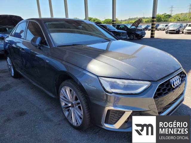 AUDI A4 2023