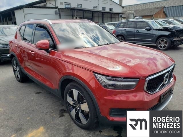 VOLVO XC40 2020