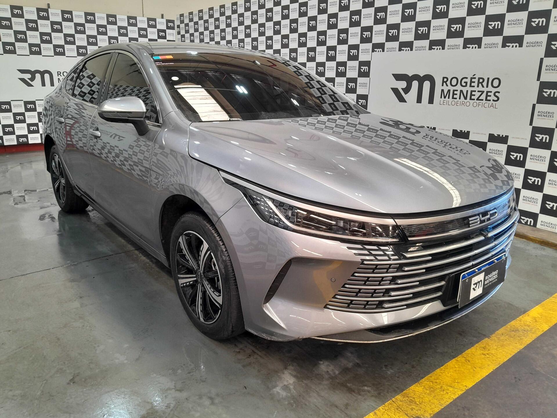 BYD KING GS DM 1.5 2025