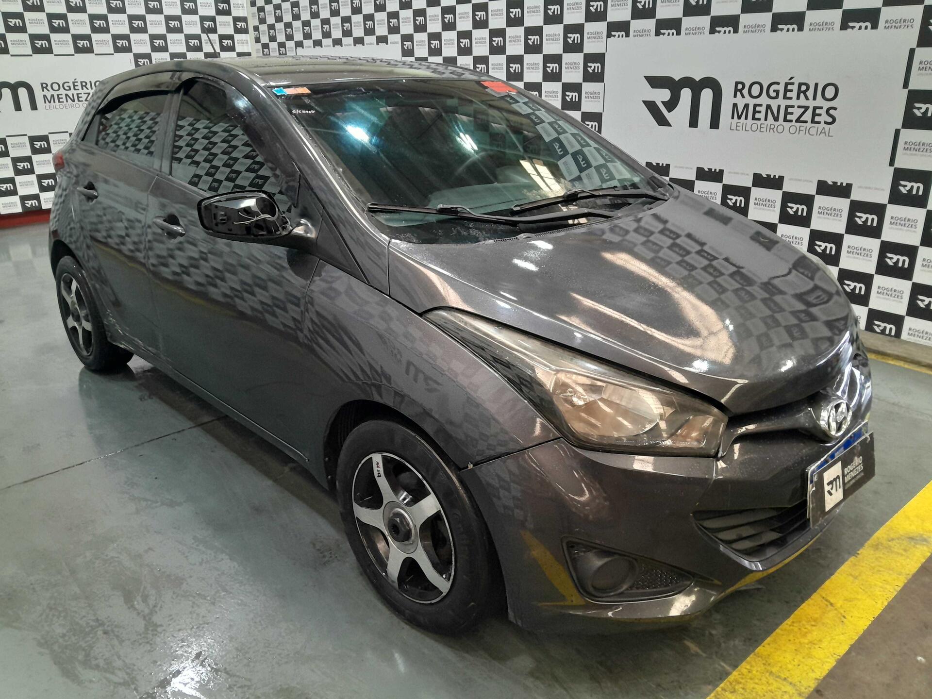 HYUNDAI HB20 2013