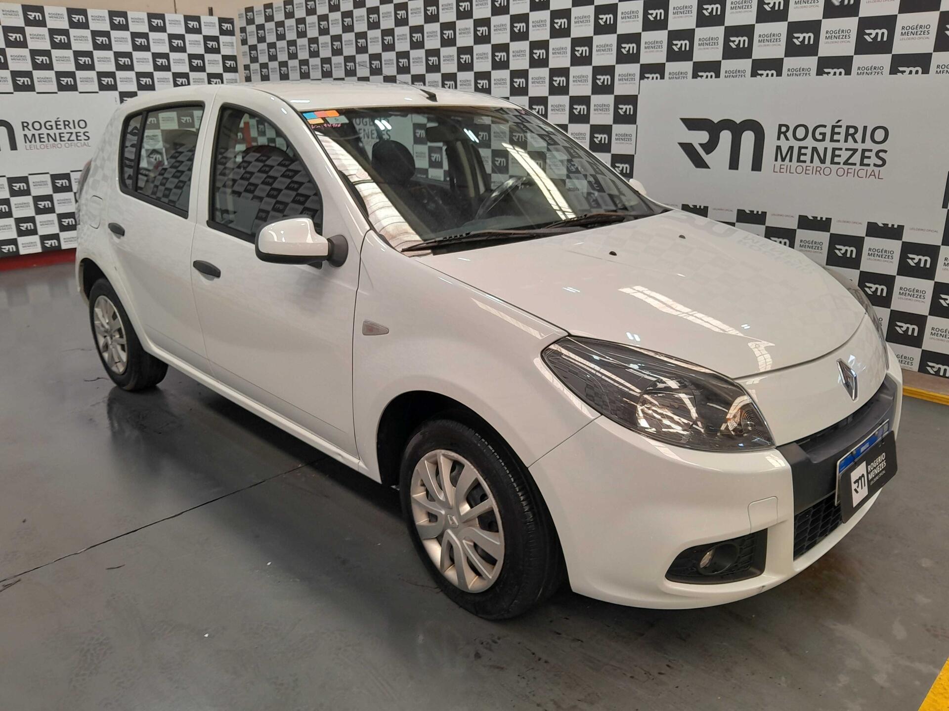 RENAULT SANDERO 2014