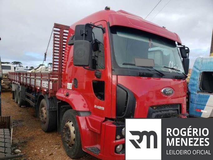 FORD CARGO 2013