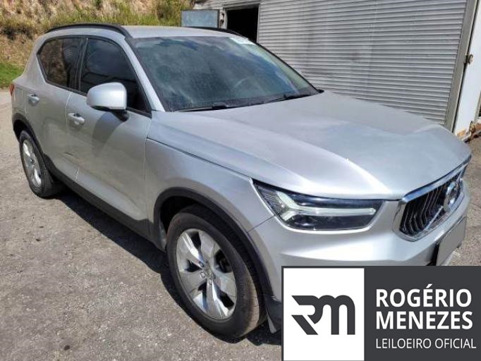 VOLVO XC40 2019